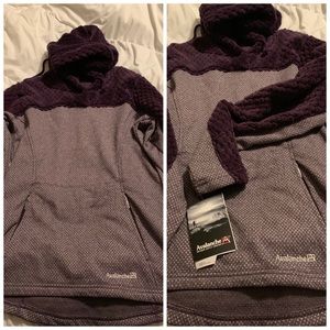 NWT Avalanche women’s Gema pullover